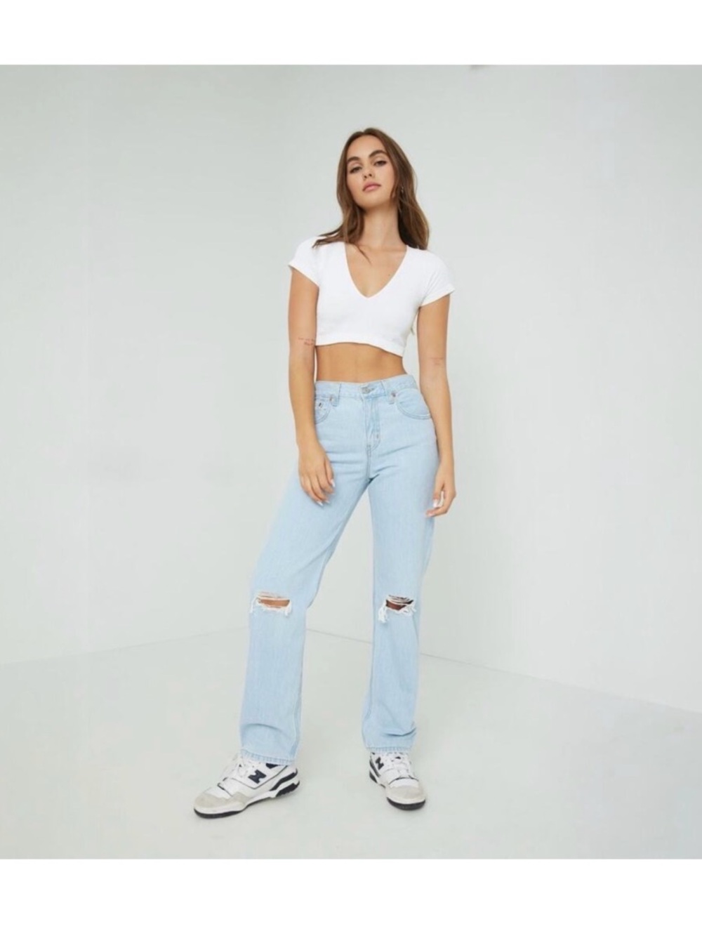 Levi’s Low Pro Light Wash Distressed Women’s Jeans - size 28